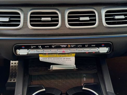 New 2026 Mercedes-Benz GLS 450 4MATIC image 19