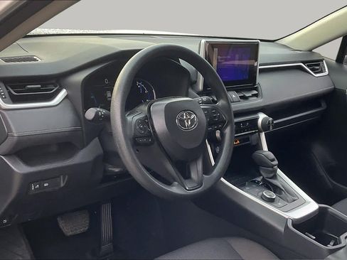 Used 2025 Toyota RAV4 LE AWD/4WD image 17