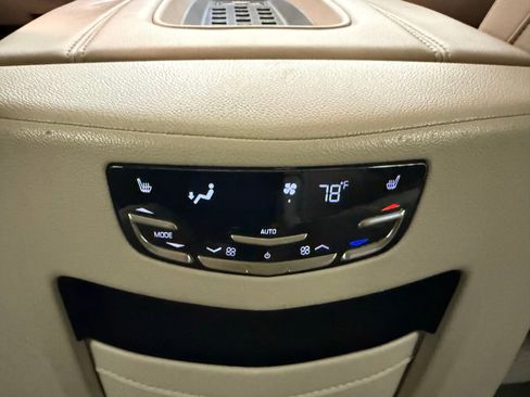 Used 2017 Cadillac Escalade Luxury image 23