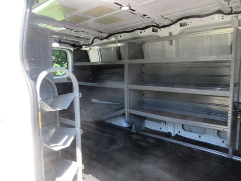 Used 2019 Ford Transit 250 148 Low Roof RWD image 19