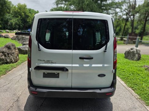 Used 2019 Ford Transit Connect XL FWD image 4