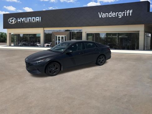 Used 2023 Hyundai Elantra SEL FWD image 1