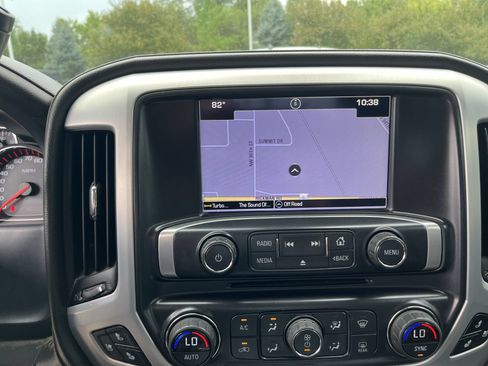 Used 2016 GMC Sierra 2500 SLT w/ Duramax Plus Package AWD/4WD image 14