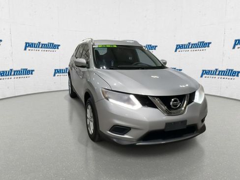 Used 2015 Nissan Rogue SV AWD/4WD image 3