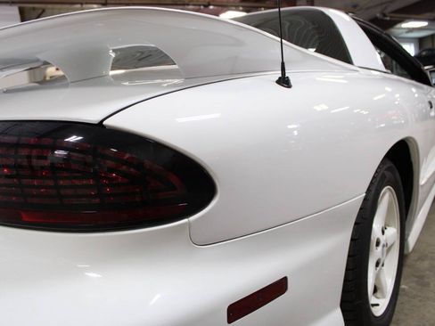 Used 1994 Pontiac Firebird Coupe RWD image 14