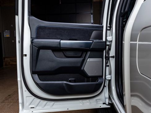 Used 2025 Ford F150 Platinum w/ FX4 Off-Road Package image 38