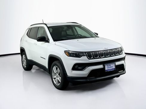 Used 2022 Jeep Compass Latitude AWD/4WD image 3