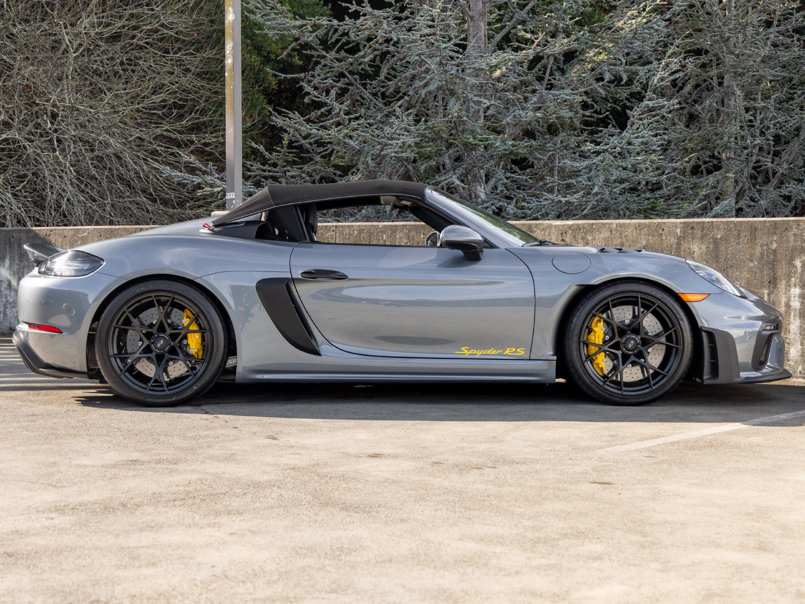 Certified 2025 Porsche 718 Boxster Spyder RS RWD image 12