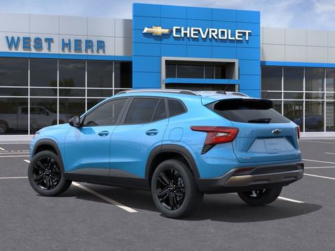 New 2026 Chevrolet Trax ACTIV FWD image 3