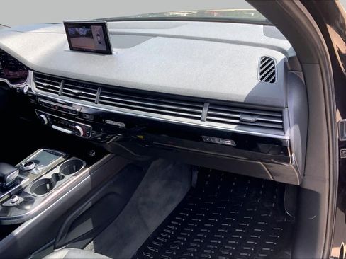 Used 2018 Audi Q7 3.0T Prestige AWD/4WD image 19