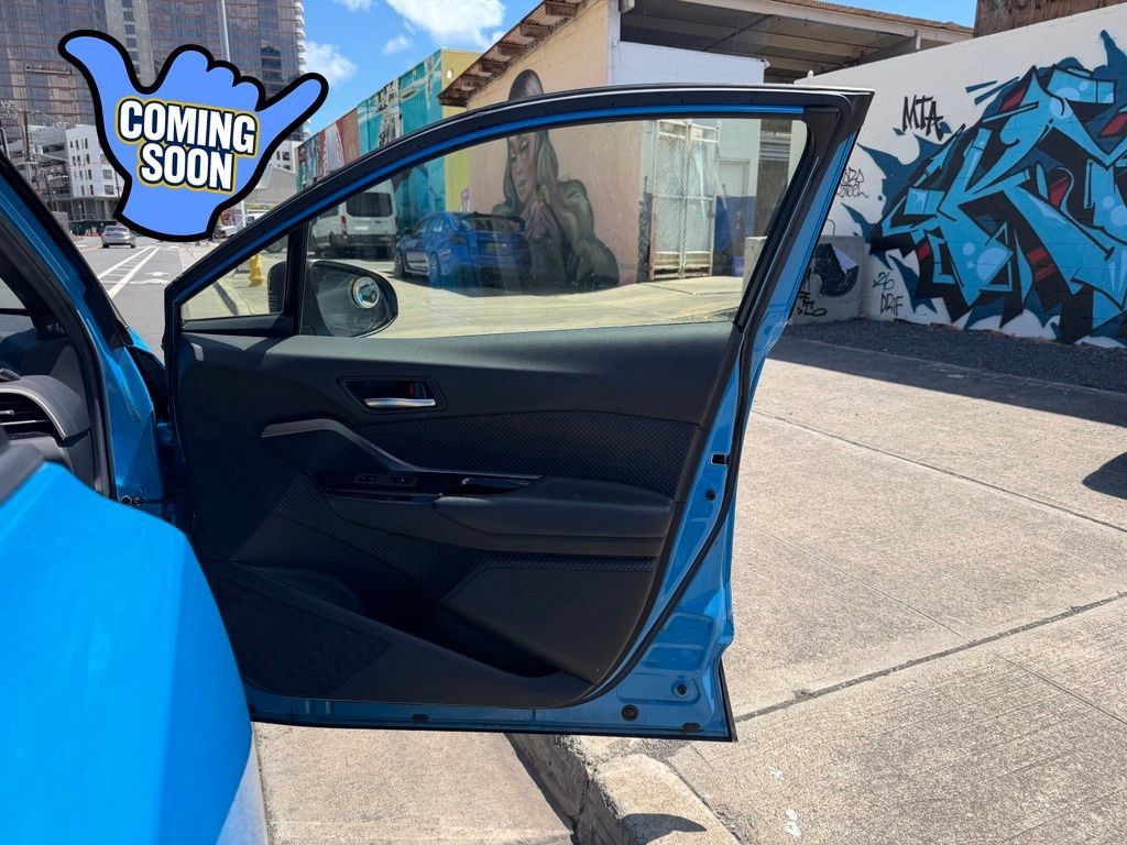 Used 2019 Toyota C-HR FWD image 10