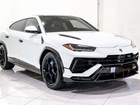 Used 2024 Lamborghini Urus Performante image 3