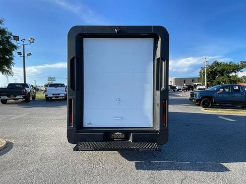 Used 2024 Chevrolet Brightdrop 400 image 6