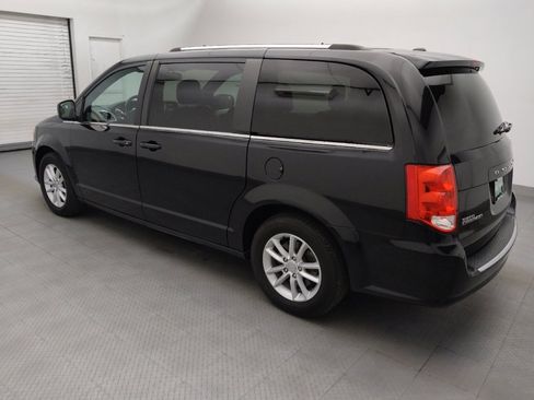Used 2019 Dodge Grand Caravan SXT FWD image 3