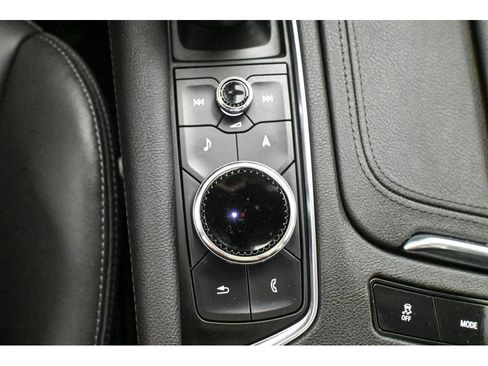 Certified 2025 Cadillac XT5 Premium Luxury image 44