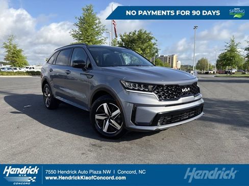Certified 2022 Kia Sorento S w/ Panoramic Sunroof Package image 1