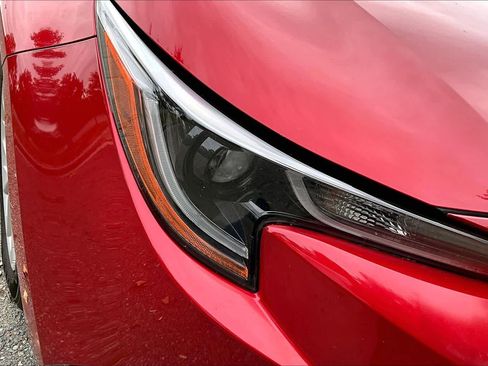 Used 2020 Toyota Corolla LE w/ LE Convenience Package FWD image 28