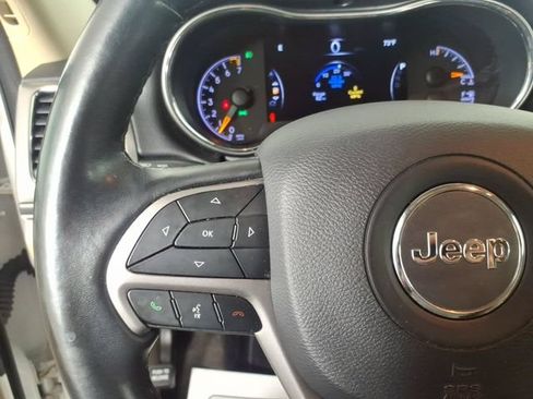 Used 2019 Jeep Grand Cherokee Limited w/ Luxury Group II AWD/4WD image 16