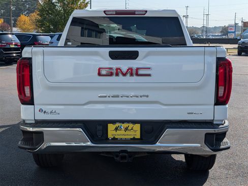 Used 2024 GMC Sierra 1500 SLT image 4