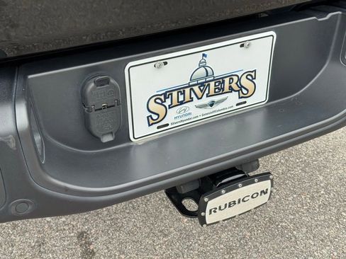 Used 2021 Jeep Gladiator Rubicon image 15