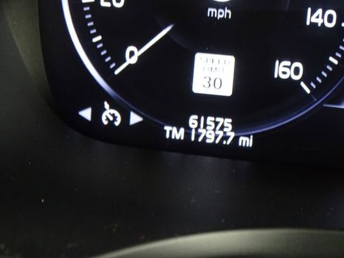 Used 2019 Volvo S60 T5 Momentum w/ Multimedia Package FWD image 42