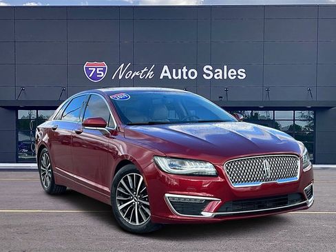Used 2017 Lincoln MKZ Premiere image 1