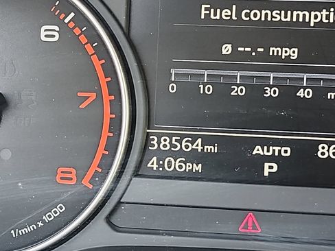 Used 2018 Audi Q5 2.0T Premium AWD/4WD image 31