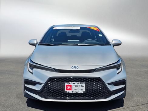 Used 2024 Toyota Corolla SE FWD image 8