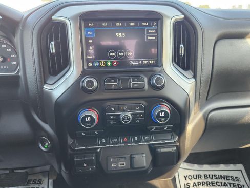 Used 2023 Chevrolet Silverado 2500 LT w/ Convenience Package AWD/4WD image 9