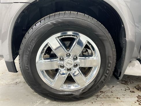 Used 2013 Nissan Armada Platinum image 28