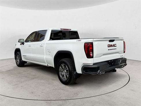 Used 2024 GMC Sierra 1500 SLE image 3