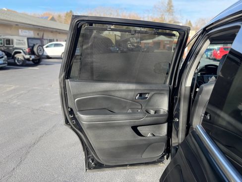 Used 2020 Honda Pilot Touring image 43