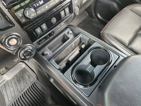 Used 2024 Nissan Titan PRO-4X w/ Pro-4x Convenience Package AWD/4WD image 19
