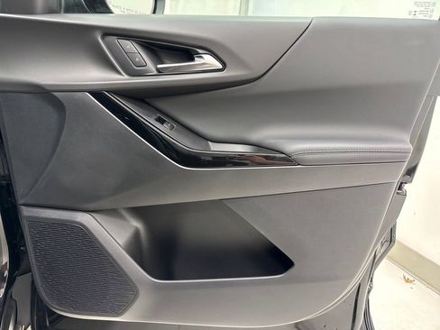 New 2026 Chevrolet Equinox LT w/ Convenience Package II image 8