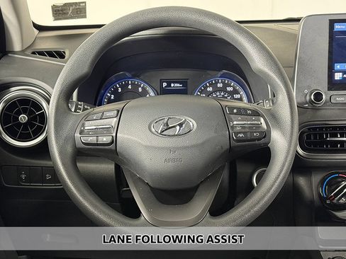 Used 2023 Hyundai Kona SEL AWD/4WD image 3