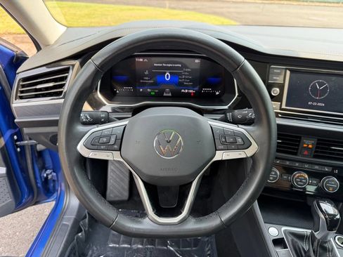 Used 2024 Volkswagen Jetta SE FWD image 20