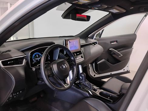 Used 2023 Toyota Corolla Cross AWD Hybrid w/ Convenience Package image 52