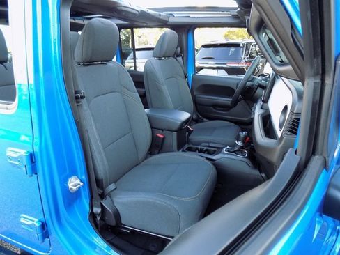 Certified 2025 Jeep Wrangler Sport S image 28