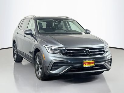 Certified 2023 Volkswagen Tiguan SE w/ Panoramic Sunroof Package