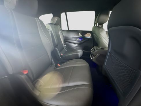 Used 2025 Mercedes-Benz GLS 450 4MATIC image 27