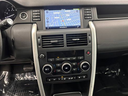 Used 2018 Land Rover Discovery Sport HSE image 27