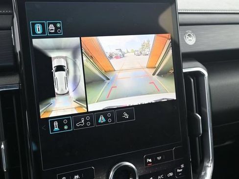 Used 2024 GMC Acadia Elevation FWD image 29