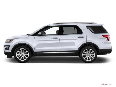 Used 2017 Ford Explorer Platinum AWD/4WD image 3