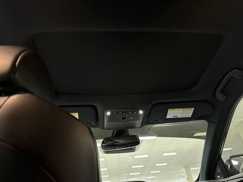 Used 2021 Nissan Maxima SR w/ Sport Mat Group FWD image 19