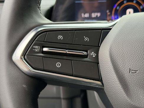 Used 2025 Chevrolet Suburban LS image 23