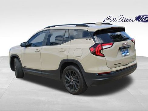 Used 2023 GMC Terrain SLE w/ Elevation Edition FWD image 7