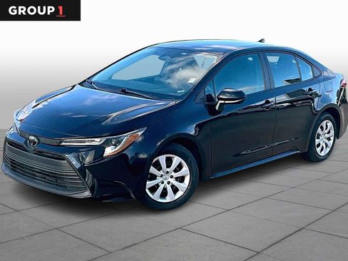 Used 2024 Toyota Corolla LE image 1