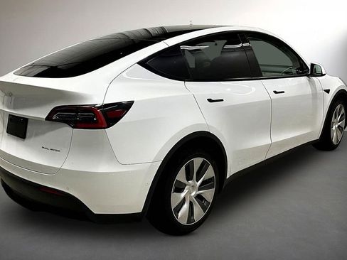 Used 2020 Tesla Model Y Long Range AWD/4WD image 5