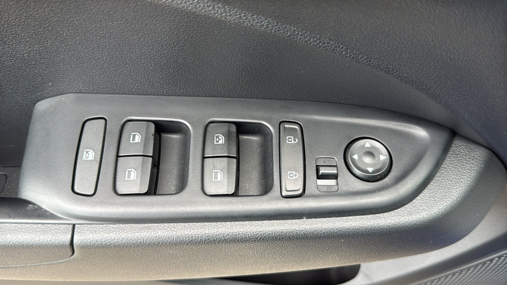 Used 2026 Hyundai Venue SEL FWD image 16