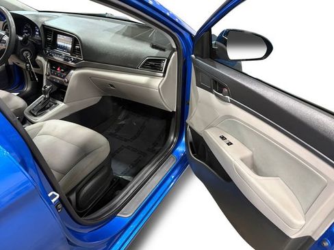 Used 2018 Hyundai Elantra SEL image 11
